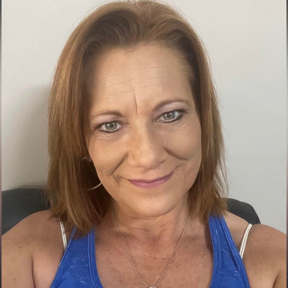 Meet your Posher, Cynthia - Picture 2 of 2